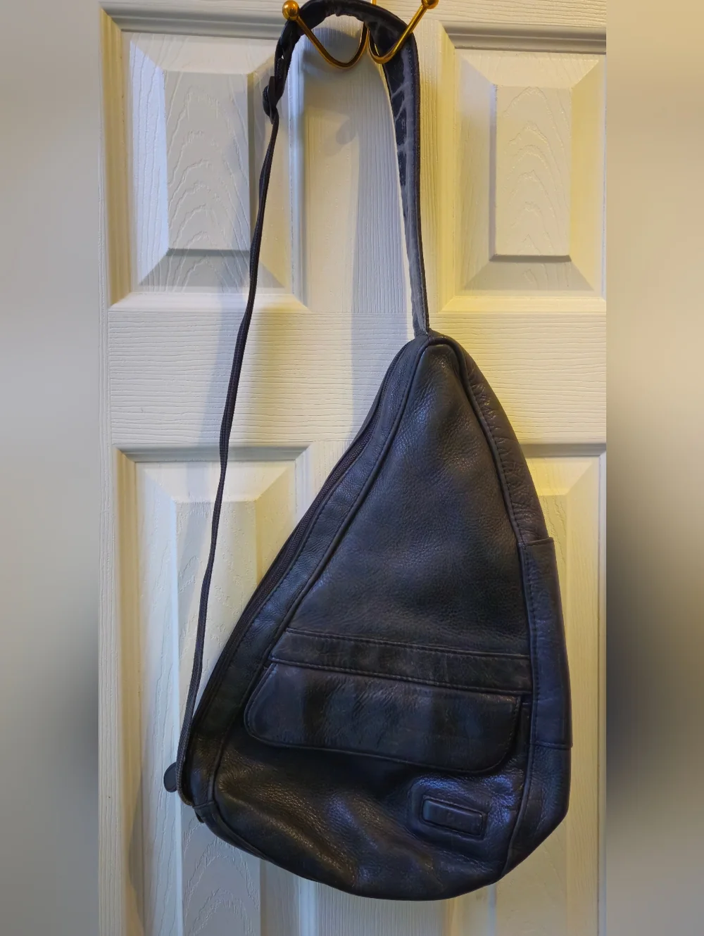 L.L. Bean Traveler Ameri Bag Black Leather Sling Messenger Bag